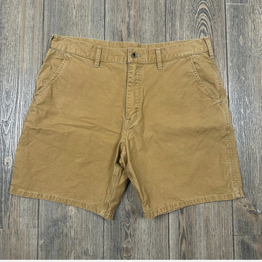 Buck Mason Classic Flat-Front Shorts in Tan